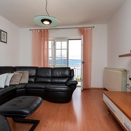 Apartman Maris Vrbnik Exterior photo
